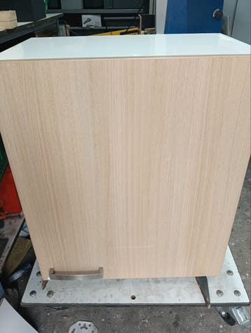 Gratis af te halen;Heel net keuken hangkastje 70x60x37.