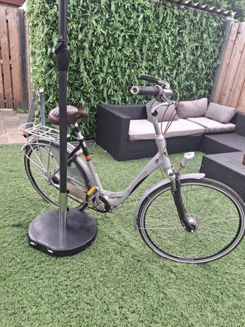 Gratis af te halen batavus dames fiets.