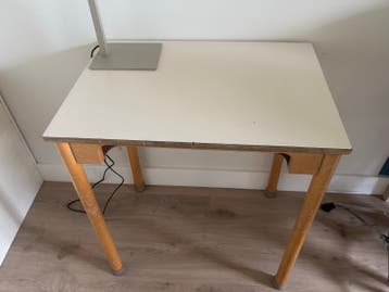 Vintage schoolbureautje - GRATIS af te halen
