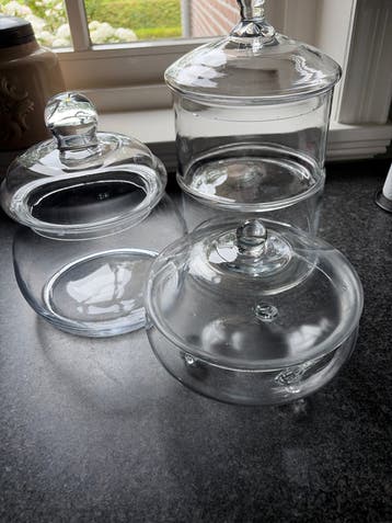 GRATIS Set van 3 glazen potten met deksel