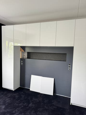 GRATIS ikea Pax kasten hoogglans wit.