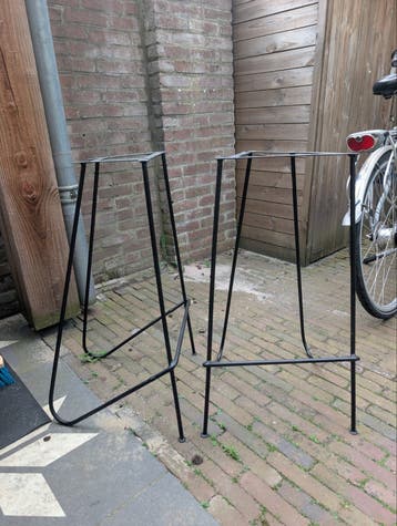 GRATIS 2x onderstel krukken