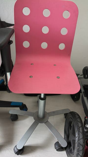Gratis ophalen roze ikea bureau stoel