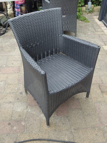 6 gebruikte stoelen, gratis af te halen