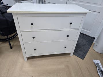 Witte ladekast met 3 laden
