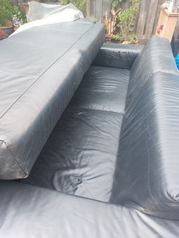 2x Zwarte/donker blauwe Leren bank - Comfortabel en Ruim