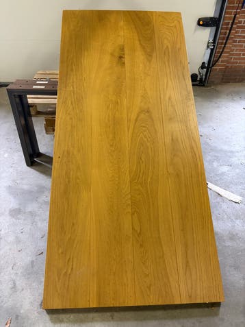 Eikenhouten eettafel met stalen poten - 220x100 cm