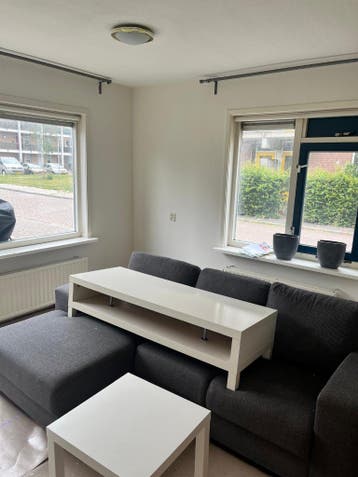 Witte koffietafel en bijzet tafel