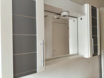 Badkamer Spiegelkast met Verlichting en Gebruikerssporen