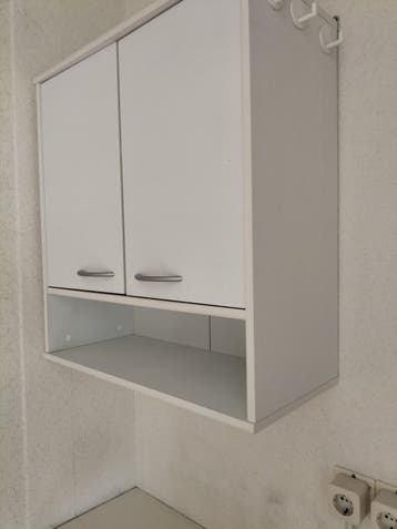 Witte kast met twee deuren en open vak, ophalen in Apeldoorn