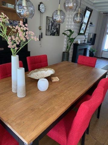 Gratis af te halen eettafel met 6 stoelen