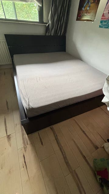 Gratis tweepersoonsbed met lattenbodem & matras - 1.60 breed