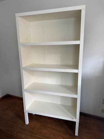 Witte Ikea kast met 4 Planken - Gebruikt