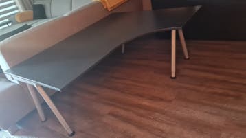 Zwart/donkerbruin bureau