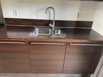 Gratis:  Aanrechtblad 335cm met RVS spoelbak en kraan