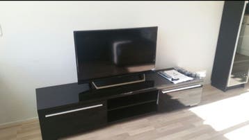 Gratis- TV meubel zwart