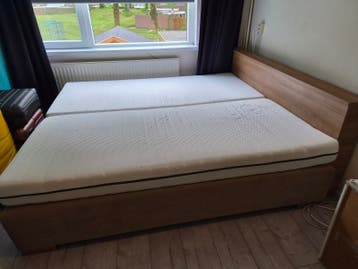 Gratis boxspring 180x200cm