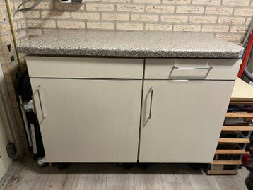 GRATIS Keukenblok met lade en werkblad - 114x92x60 cm