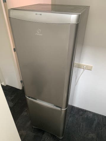 Gratis koelkast – in ruil voor tilhulp (zie advertentie)