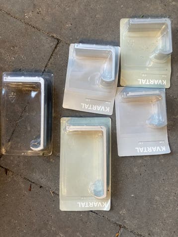 Gratis Kvartal gordijnhaken/ophangers