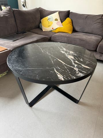 Gratis marble coffee table