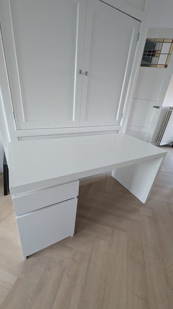 IKEA Bureau met lades - Gratis af te halen