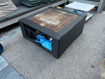 GRATIS! Salontafel buiten