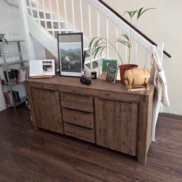Houten dressoir met lades en deuren