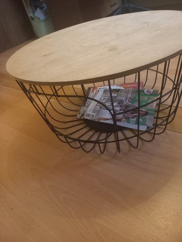 Salontafel rond met metalen frame en houten blad