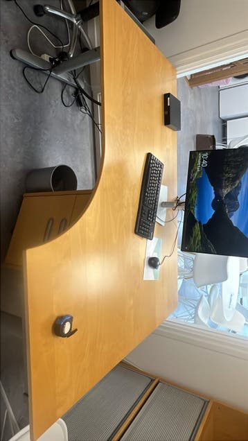 Hoekbureau, gratis op te halen in Wijchen
