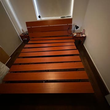 Tweepersoonsbed 180x200 cm met lattenbodem en hoofdbord