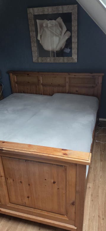 Tweepersoonsbed 180x220 met verstelbare lattenbodems