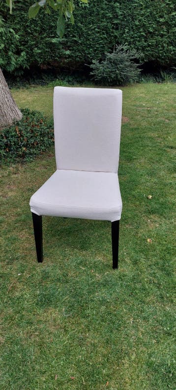 Gratis 4 eetkamerstoelen