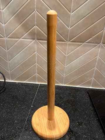 Houten keukenrolhouder van bamboe