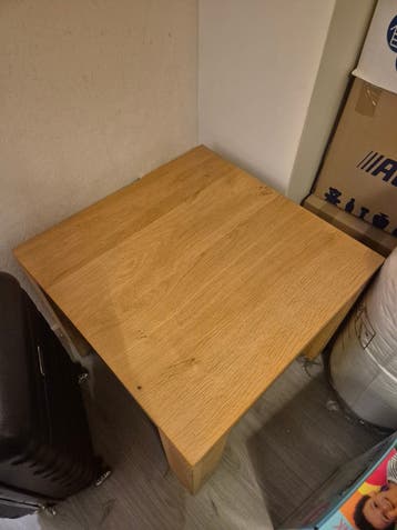 Houten bijzettafel met lade 2 stuks GRATIS