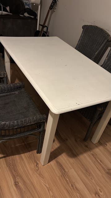 Gratis houten eettafel (160x80 cm) ophalen in Hilversum
