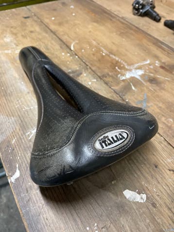 Selle Italia zadel - Gebruikt, geschikt voor racefiets