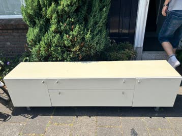 Gratis dressoir kast creme