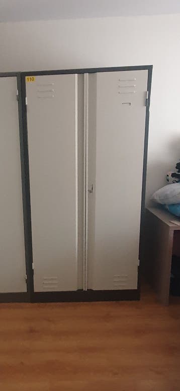 Metalen locker/kledingkast met 2 deuren