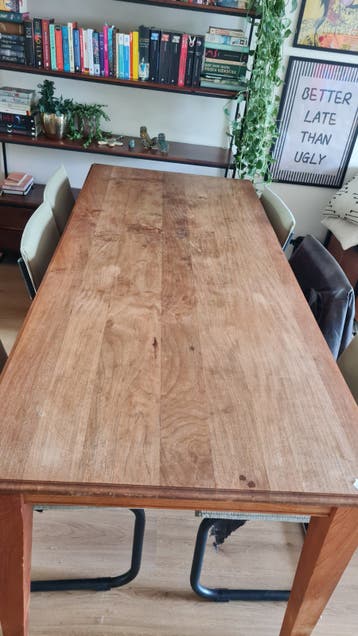 Robuuste houten eettafel - Ideaal voor 6 personen