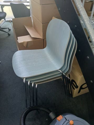 4 stoelen gratis op te halen in Amersfoort
