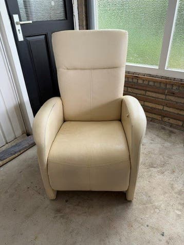 Verstelbare fauteuil (gratis af te halen)