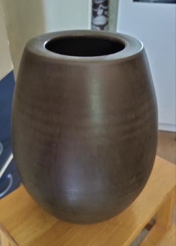 Mooie grote bruine vaas