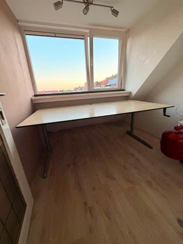Hoog-laag bureau gratis af te halen