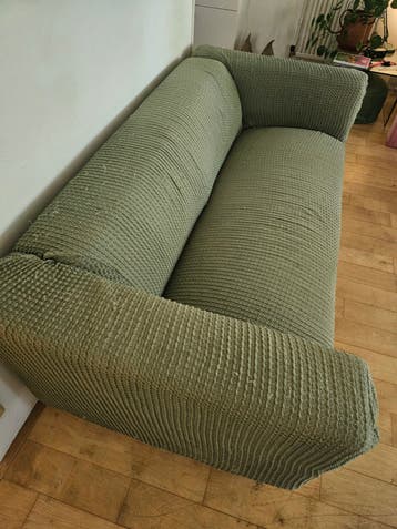 Ikea Klippan met hoes en houten poten - gratis-