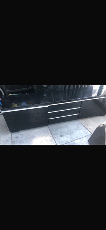 Zwarte hoogglans dressoir met lades en deuren