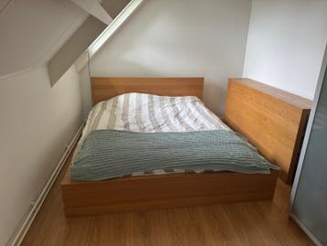 Gratis IKEA MALM slaapkamer set: bed, opbergmeubel, kast