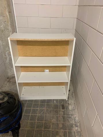 Gratis wit boekenkastje – ophalen in Arnhem