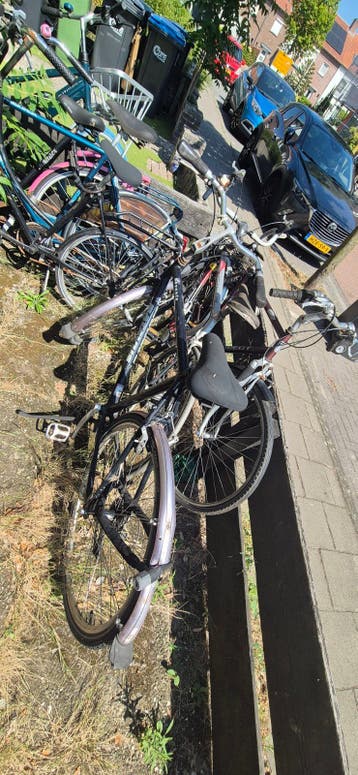 Gratis Oude en Kapotte Fietsen - Ideaal voor Onderdelen