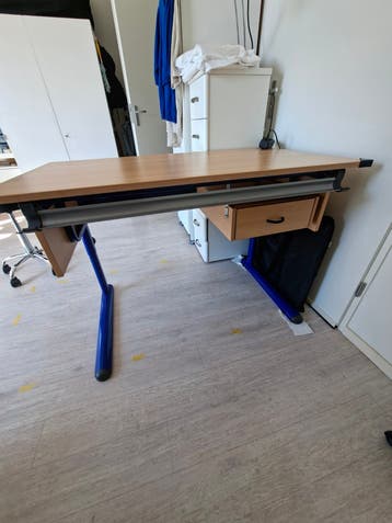 Robuust buro gratis af te halen